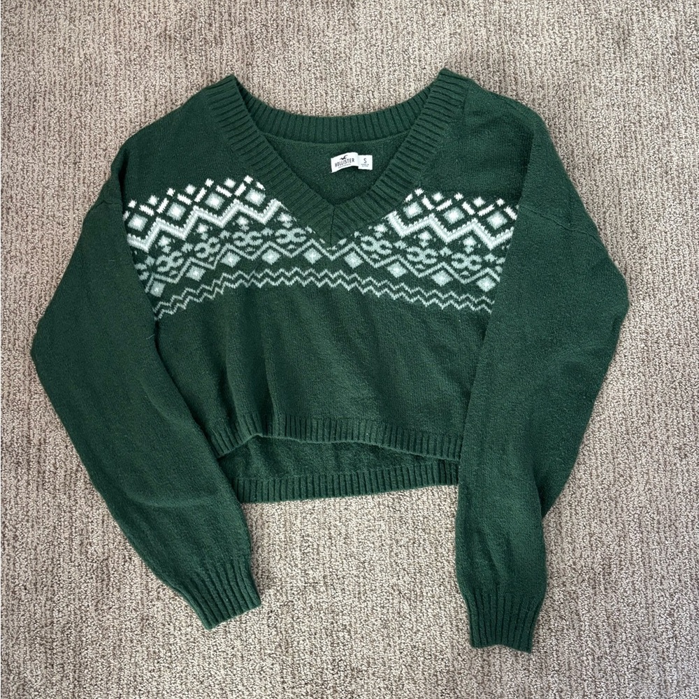 Hollister Forest Green V-Neck Sweater with Cream Pattern